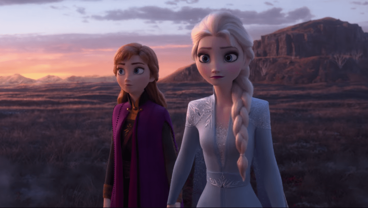Anna & Elsa in Frozen 2 (Iceland)